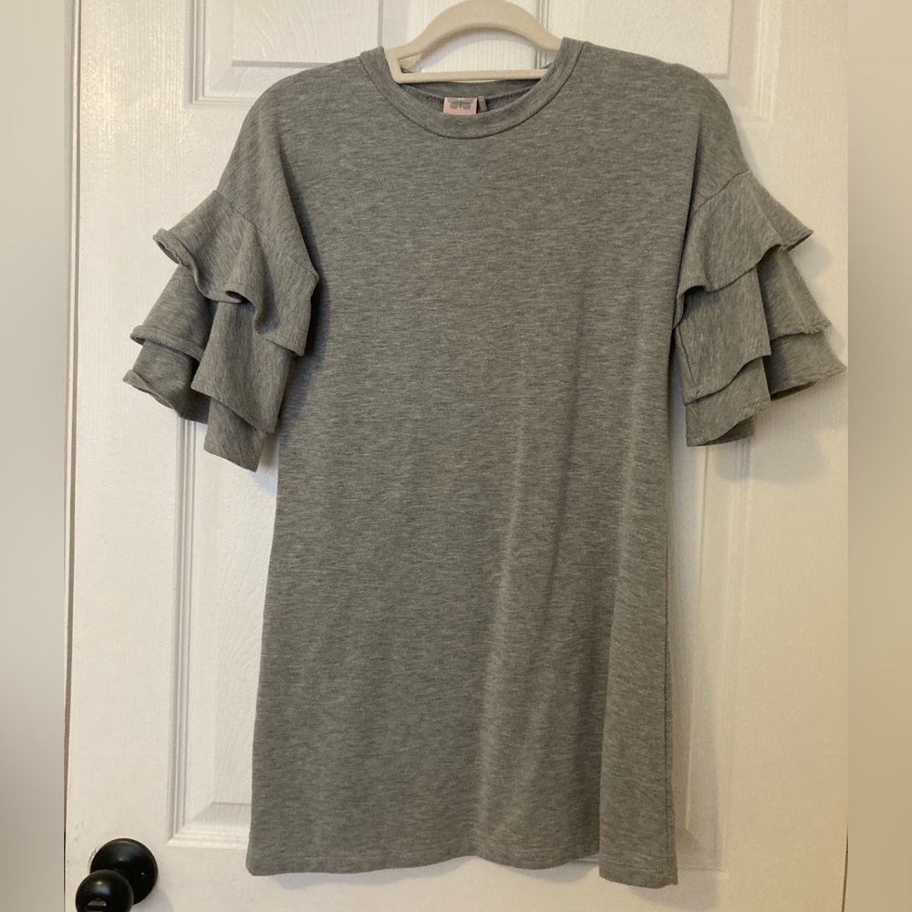 For all seasons grey ruffle sleeve dress
